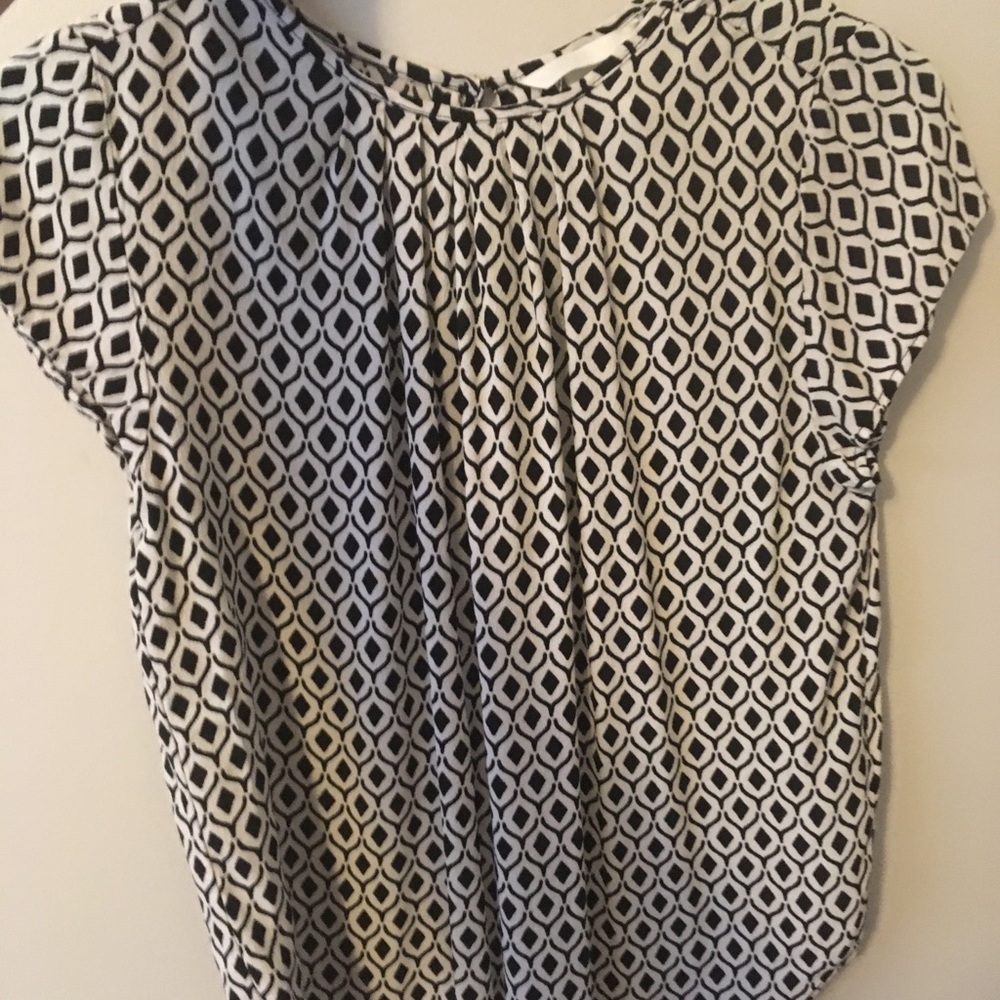 h&m b&w tee